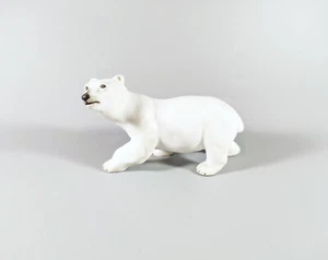 HEREND, YOUNG POLAR BEAR 5.5", HANDPAINTED PORCELAIN FIGURINE MCD ! (J070) - Picture 1 of 12