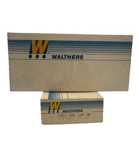 Ho Scale Walthers 932-5001 Single Dome Tank Car UTLX 50100 & 48238 Set - Picture 1 of 12
