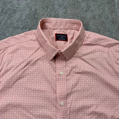 Camisa masculina UNTUCKit Performance L rosa Dobby geométrica náilon manga curta elástica - Imagem 1 de 4