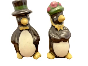 Salt and Pepper Shakers Penguins White Black Ceramic 3.5 In Tall Vtg No Stoppers - Picture 1 of 6