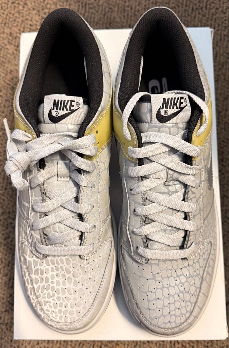 Nike Dunk Low Un-Tiffany for Sale | Authenticity Guaranteed Nike Dunk Low Un-Tiffany for Sale | Authenticity Guaranteed