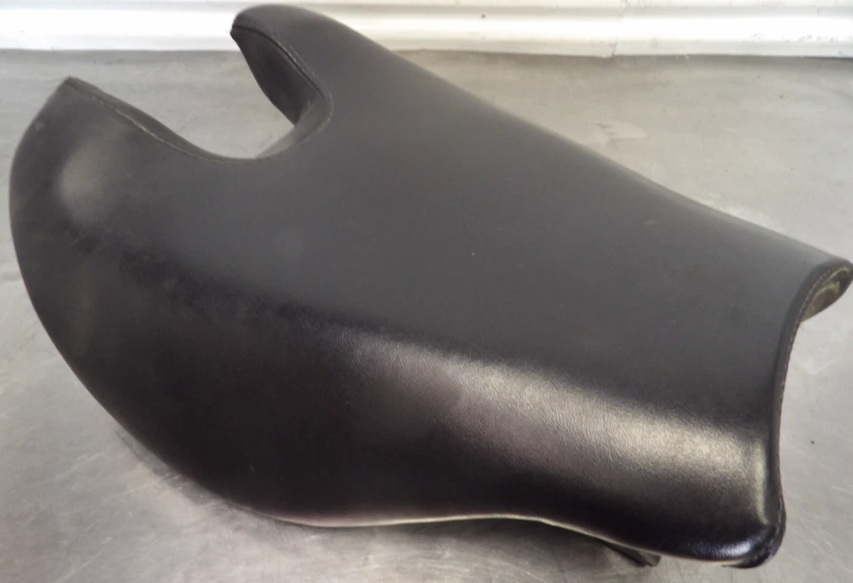 13 bancos dianteiros do motorista Hyosung GT250 45110H99700 - Imagem 1 de 4