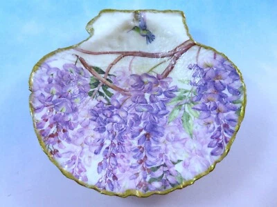 Decoupage Arte Vieira Concha do Mar Bugiganga Roxa Glicínia Beija-flor Aro Dourado - Imagem 1 de 4