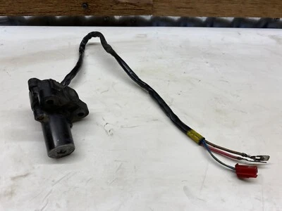 04 05 06 2004 2005 2006 Yamaha Yzf R1 OEM TRAVA DO INTERRUPTOR DE IGNIÇÃO (SEM CHAVE) - Imagem 1 de 4