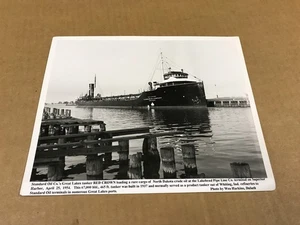 Fotografía de barco cisterna Red Crown 1954 vintage - 8" x 10" - Imagen 1 de 6