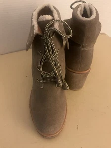 Kate Spade Damen Beige Wildleder Plateau Areana Keilabsatz Stiefel Größe 9,5 Euro 40,5 - Bild 1 von 11