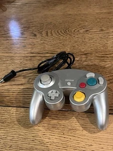Nintendo GameCube 3rd Party Platinum Silver Controller Gamepad Great Condition - Picture 1 of 3