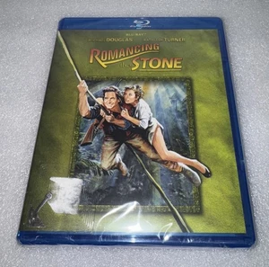 Romancing the Stone (Blu-ray) Michael Douglas Kathleen Turner Danny DeVito New - Bild 1 von 2