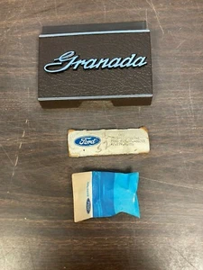 1975-1977 FORD GRANADA DARK BROWN GAS FUEL DOOR LID COVER TRIM NOS FOMOCO 820 - Picture 1 of 2