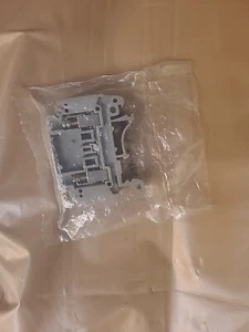 Omega XBTKE25 DIN Rail Terminal Block - Picture 1 of 3