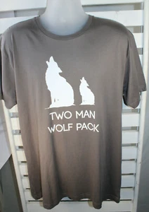 Live and Tell Mens Size Large Green T Shirt Two Man Wolf Pack - Picture 1 of 7