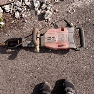 HILTI Electric Hammer TE905-avr TE1000 Power Tool Working Condition Heavy Duty - Picture 1 of 2