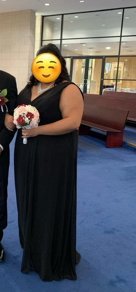 Vestido formal negro Mary’s talla 30 3XL cuello en V estrás cintura muslo abertura usado Foto 1 de 4