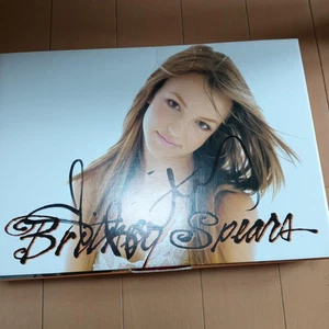 Britney Spears Autógrafo Firmado Caja FM Osaka Sorteo Raro - Imagen 1 de 6