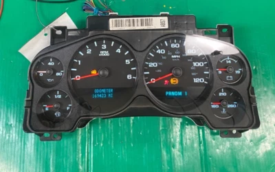 RECONSTRUÍDO 2007-2013 Chevy Silverado velocímetro cluster 169k milhas 20964174 - Imagem 1 de 3