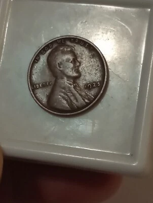 1925 P. MINT LINCOLN COPPER WHEAT PENNY - Image 1 of 2