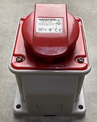 GEWISS GW62408 10° ANGLED SURFACE-MOUNTING SOCKET-OUTLET IP44 - 3P+E 16A 415V - Image 1 of 4