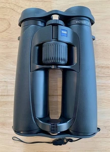 Zeiss Victory SF 8x42 Binoculars Lightweight Waterproof New w/ Box & Warranty - Picture 1 of 10