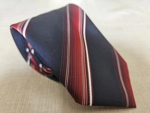 Vintage 1970er Hardy Amies At Hepworths marineblau & rot gestreifte Polyesterkrawatte. - Bild 1 von 6