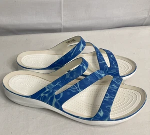 Crocs Swiftwater Damen-Pantoletten-Sandalen Größe 7 blau Freizeit & Wassersport - Bild 1 von 11