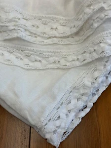 WhiteLinen w/ Lace Trim 92 x 66 Tablecloth Cutter Repurpose Upcycle Craft Sewing - Picture 1 of 5