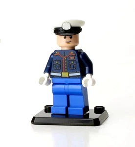 Uniforme de vestir coleccionable de ladrillo de batalla hecho en el mar con minifigura LEGO® real - Imagen 1 de 3