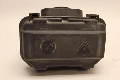 Caixa de fusíveis de distribuição de junção de potência do motor BMW 330I 2.0L F30 2017-2019 FABRICANTE DE EQUIPAMENTO ORIGINAL - Imagem 1 de 4