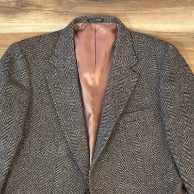Abrigo Deportivo De Colección Tweed Para Hombres 42R Lana Chevron Rayas 2 Botones EE. UU. Austin Manor Foto 1 de 4