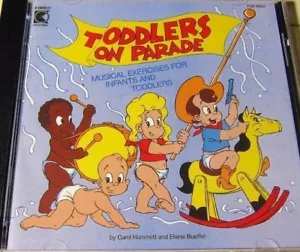 NEU Kleinkinder auf Parade (Audio-CD) BRANDNEU KOSTENLOSER VERSAND AM NÄCHSTEN TAG 1. KLASSE - Bild 1 von 1