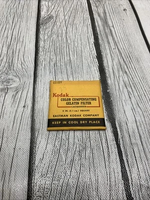 KODAK No. CC-10Y YELLOW 2 INCHES (5.1CM) SQUARE WRATTEN GELATIN FILTER - Image 1 of 4