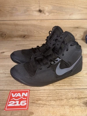 NUEVO TALLA 9.5 Nike Para hombres Furia Zapatos de Lucha Negro Malla Gamuza Parte Superior Alta AQ2416-010 Foto 1 de 4