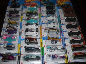 😛😛😛HOT WHEELS---TREASURE HUNTS--LOF of 32 MISC--NICE LOOKING--😛😛😛 - Picture 1 of 11