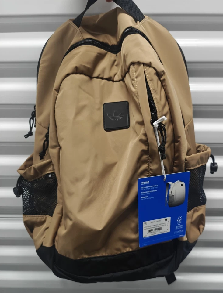 Mochila Adidas Overland papelão marrom preto ou violeta escuro ou verde escuro  - Imagem 1 de 4