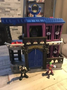 Imaginext Jail Playset Gotham City DC Super Friends Batman With 2 Figures - Picture 1 of 7