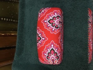 Vera Bradely Frankly Scarlett Clam Eye Glasetui - Bild 1 von 3