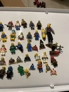 30 Pounds Of Vintage Legos - Picture 1 of 24