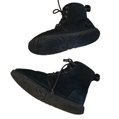 Uggs 女式 Neumel 高帮靴 8 码黑色 Chukka 麂皮羊毛 Treadlite Y2K — 第 1/4 张图片