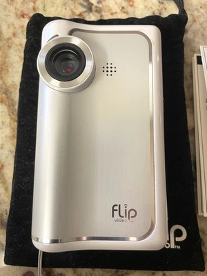 Flip Camera F130W Pure Digital PSV-451 Tested Working With A/V Cable - Image 1 of 4