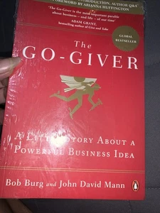 The Go Giver Book By Bob Burg Sealed Red Paper Back 3647 - Imagen 1 de 4