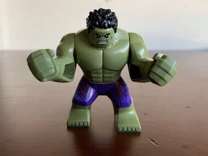 LEGO SUPER HEROES Giant Hulk Big Figure Avengers Green Purple Pants - Picture 1 of 5