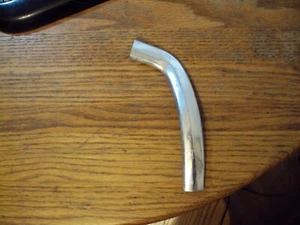 1981-1993 Dodge Ramcharger Drivers L:H Side Window Rear Top Corner Trim Molding - Foto 1 di 5