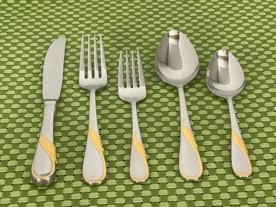 Yamazaki HILARY Gold Accent Stainless 18/8 Japan Smart Choice Flatware E60G - Image 1 of 1