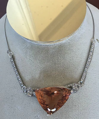 Enorme collar gargantilla de diamantes de platino morganita de 64,2 quilates con certificación GIA IF impecable Foto 1 de 4