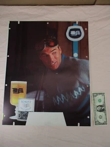 Esquiador de licor de malta Schlitz de la década de 1970 en suéter bar letrero insertar caja de sombra mural nuevo de stock - Imagen 1 de 4