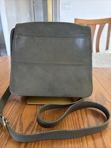 Borsa da sella Coach Tribeca con patta anni 90 vintage verde perfettamente pulita 9092 - Foto 1 di 23