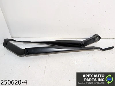 Par de brazos limpiaparabrisas delanteros izquierdo derecho Toyota 4Runner 2014-2024 fabricante de equipos originales con cuchillas Bosch Foto 1 de 4