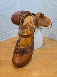L'Artiste Spring Step Maryjane Closed Toe Clogs Leather Cushioned Hearts Preppy - Picture 1 of 14