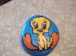 Hand Painted Tweety Bird Rock / Paperweight - Picture 1 of 7