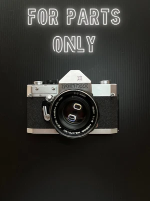 Cámara SLR de película de 35 mm Petri Penta V6 + lente 55 mm f1,8 Foto 1 de 4