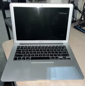 APPLE MACBOOK AIR 13.3" 2017 I5 5350U 1.80GHZ 4GB RAM MQD32LLA NO HD - Foto 1 di 6